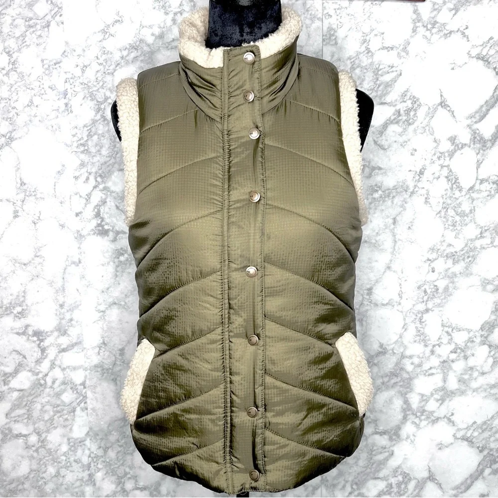 Natural Reflections Olive Green Quilted Sherpa Puffer Vest Women’s Small